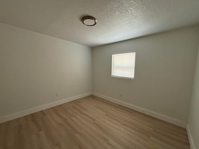 Building Photo - 2626 S 29th St