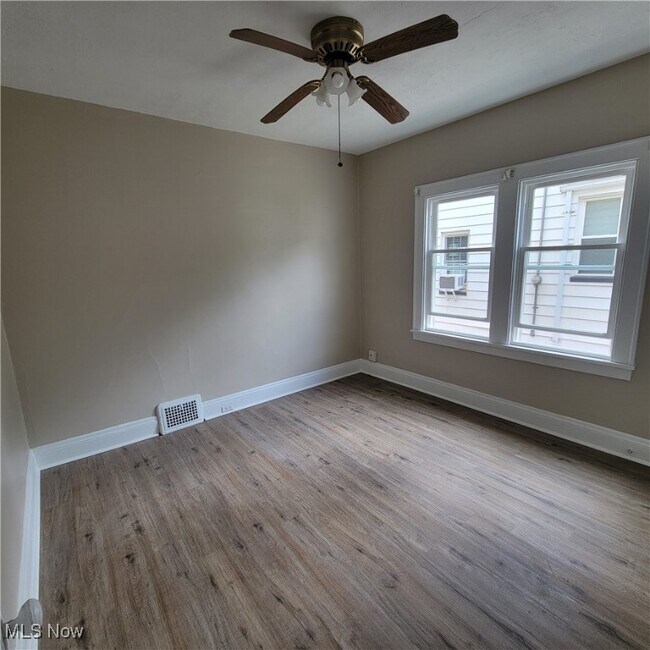 Building Photo - 2020 Elbur Ave