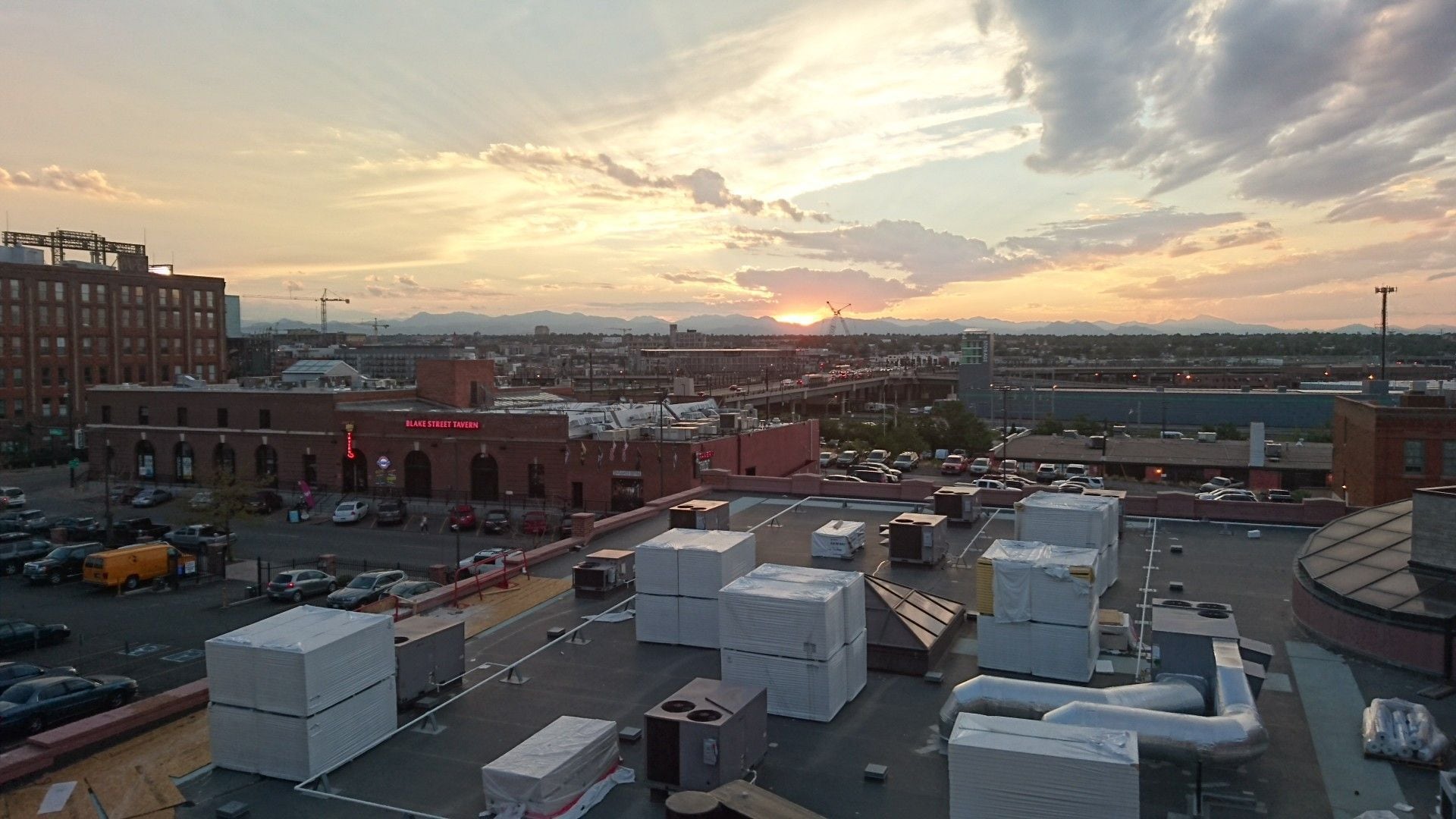 Building Photo - 2345 Walnut Street Unit 17