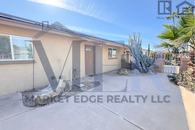 Building Photo - 5Bed/5Bath House at University Dr/Priest Dr! Move-In Ready on 05/07/2026! - 4 CAR CARPORT! NO HOA!