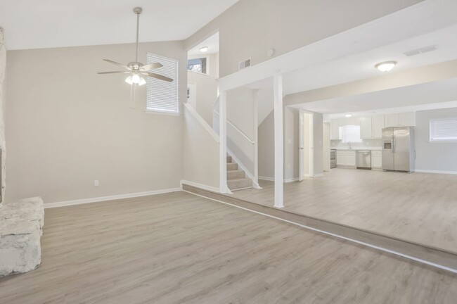 Building Photo - 4061 Oak Stone Dr