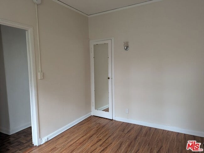 Building Photo - 634 S Gramercy Pl