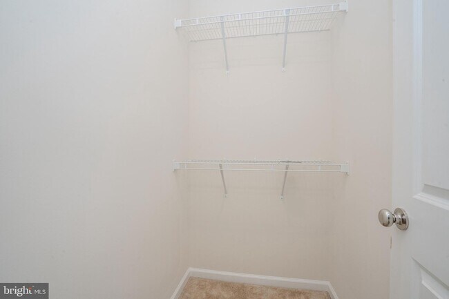 Building Photo - 9 Audley St