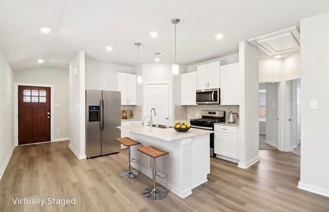 Building Photo - 1900 Velvet Oak Ln