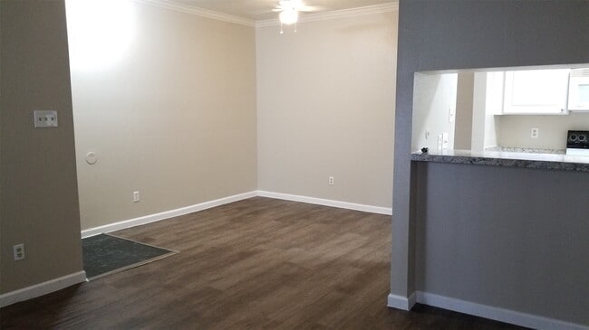 Building Photo - 6602 Harbor Town Dr