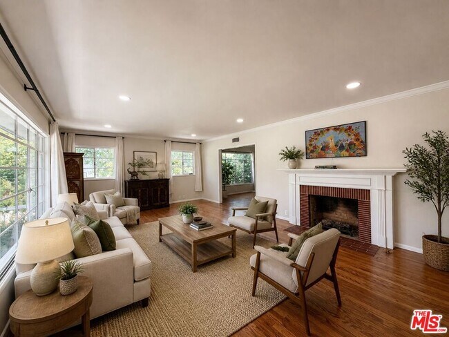 Building Photo - 1796 E Mendocino St