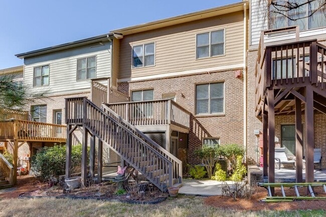 Building Photo - 6925 Fellowship Ln