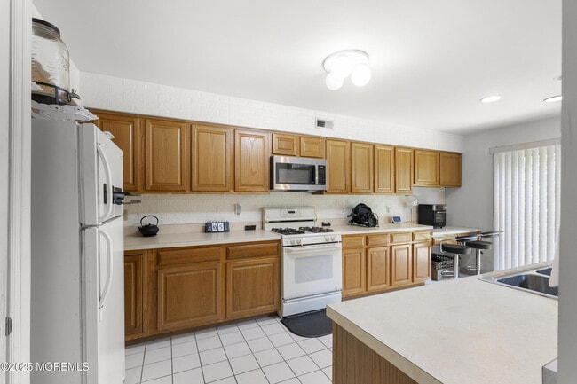 Building Photo - 1604 Aqueduct Ct
