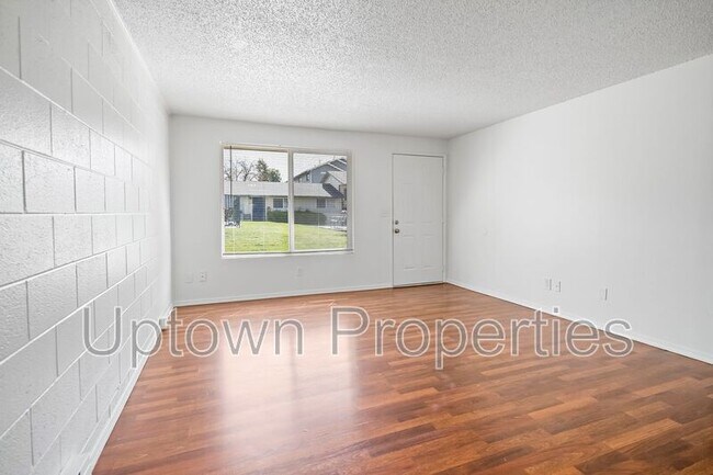 Building Photo - 13000 NW Cornell Rd