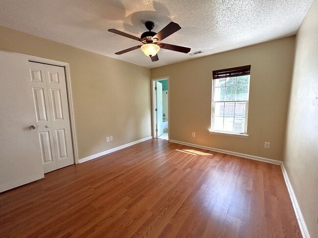 Building Photo - Welcome to Brandymill Lane!