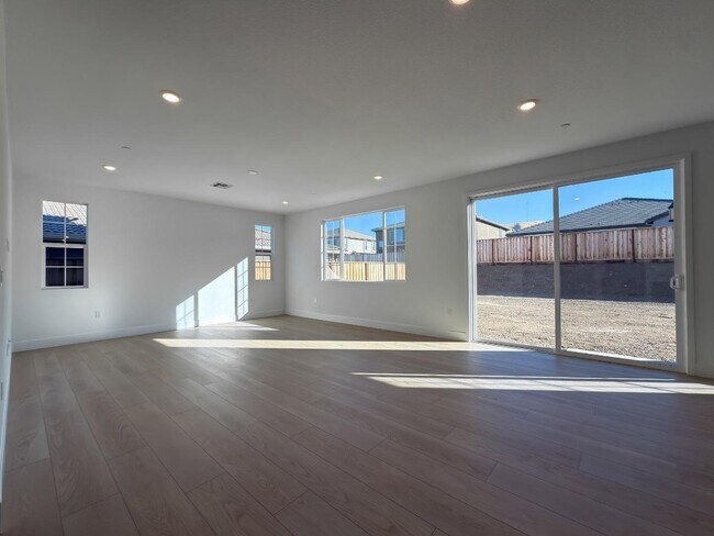 Building Photo - 2848 Dapper St