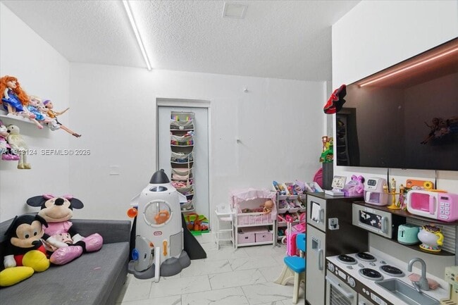 Building Photo - 18366 SW 139th Ct