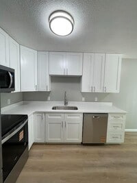 Building Photo - 5980 Covington Terrace