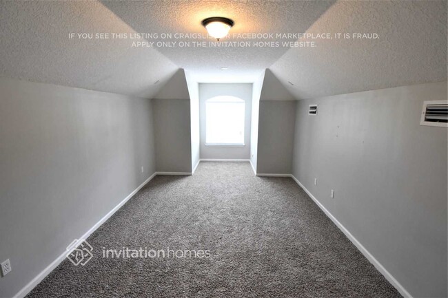 Building Photo - 1260 Harbour Town Dr