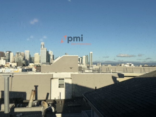 Building Photo - Ultimate City Retreat, Top Floor Two Story 3bd /2ba Penthouse