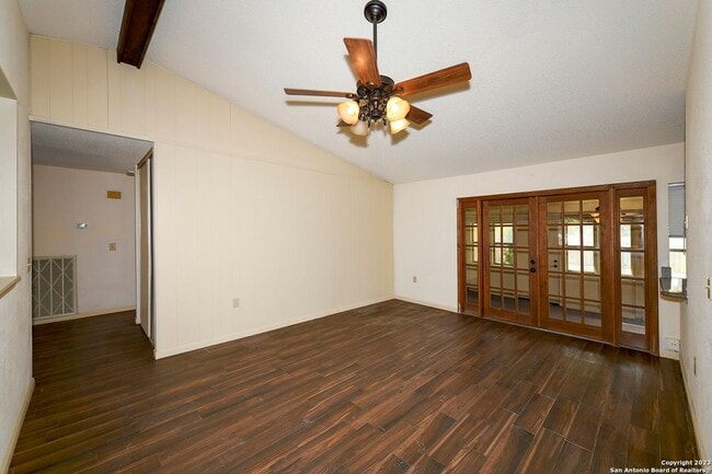 Building Photo - SPACIOUS 4-BEDROOM IN VALLEY FORGE
