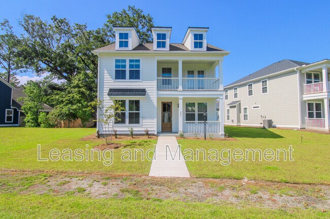 Primary Photo - 448 Bluegill Ln