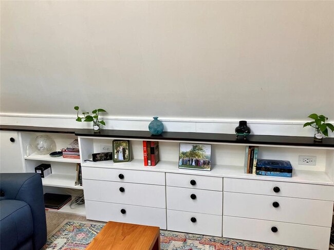 Building Photo - 2102 Travis Heights Blvd