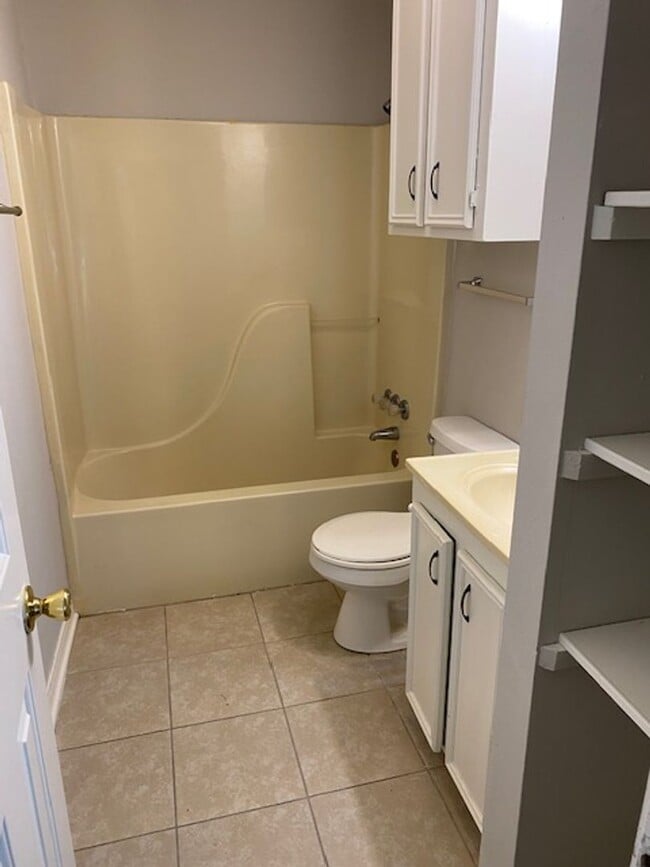 Building Photo - Nice 4 Bedroom Home in Byram!