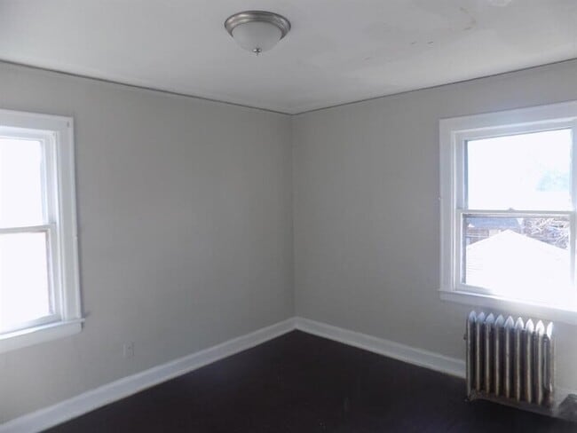 Building Photo - 14137 Mansfield St