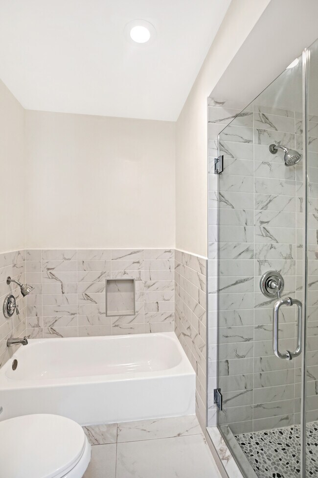 Building Photo - 1138 20th St