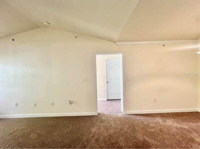 Building Photo - 18469 Bridle Club Dr