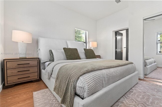 Building Photo - 601 SW 1st St