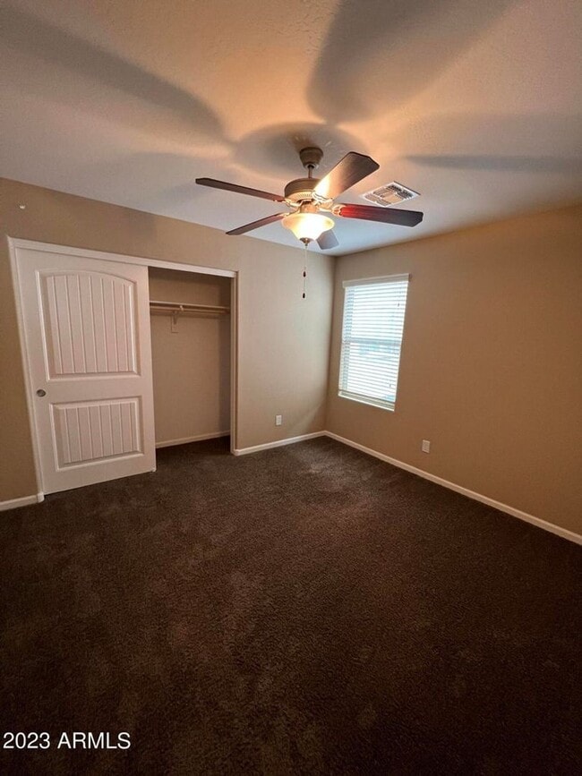 Building Photo - 3 bedroom 2 bath home in the desirable Higley Park community.