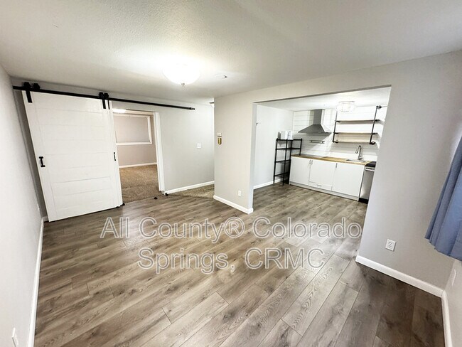 Building Photo - 460 Wintery Cir N