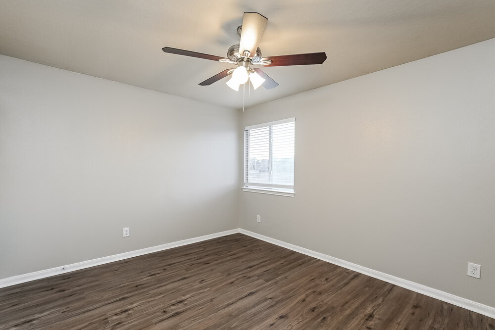 Building Photo - 1406 High Park Cir