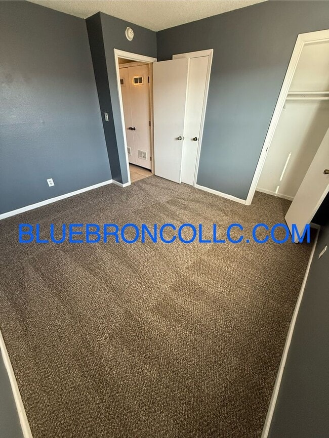 Building Photo - Great unit for a great price. won't last long!