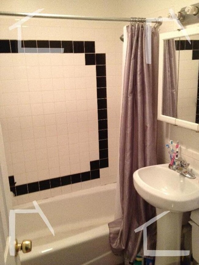 Building Photo - No Brokers Fee, Large Unit Steps from the T, Heat, Hot Water Included, Porch, Parking for Rent