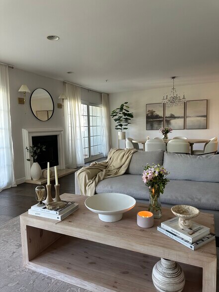 Building Photo - 1817 Selby Ave