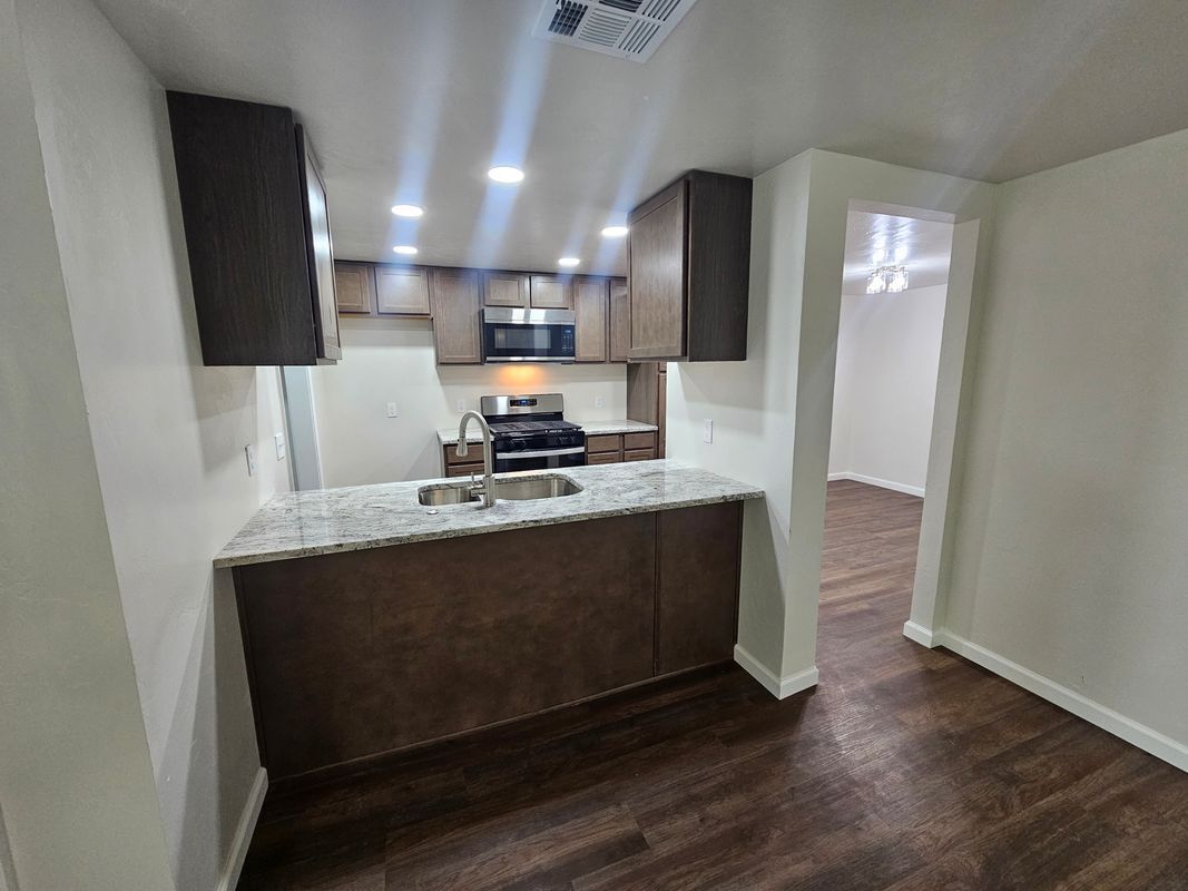 Building Photo - 8606 Brookline Ave