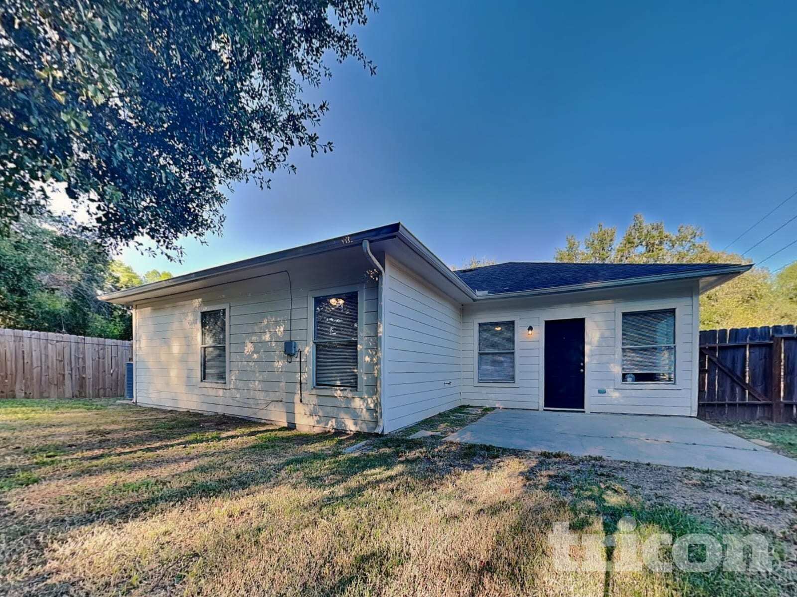 Building Photo - 25303 Laurel Green St