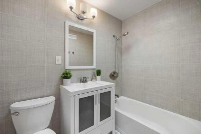 Building Photo - 751 Skyline Dr