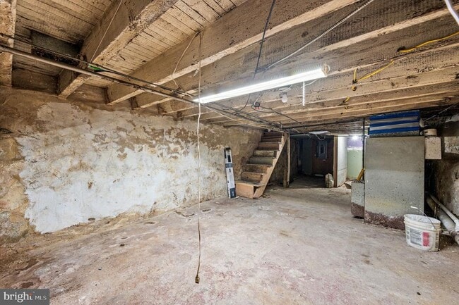 Building Photo - 3103 N Croskey St