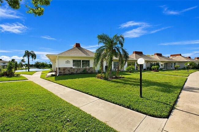 Building Photo - 4344 Tahitian Gardens Cir