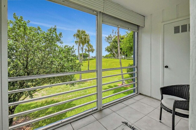 Building Photo - 74 Normandy Ln
