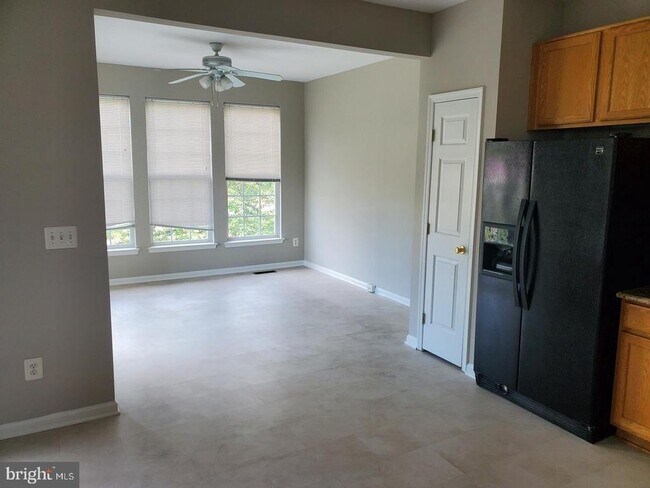 Building Photo - 1372 Cranes Bill Way