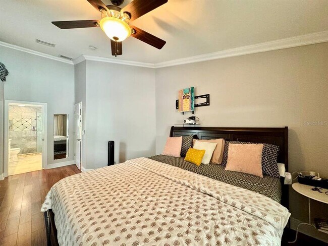 Building Photo - 13035 Royal George Ave