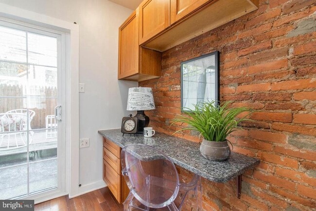 Building Photo - 1725 Webster St