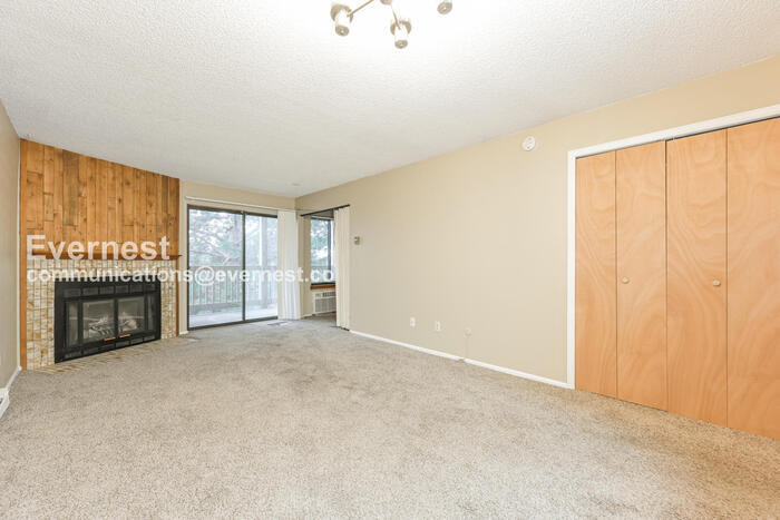 Building Photo - 14892 E Kentucky Dr