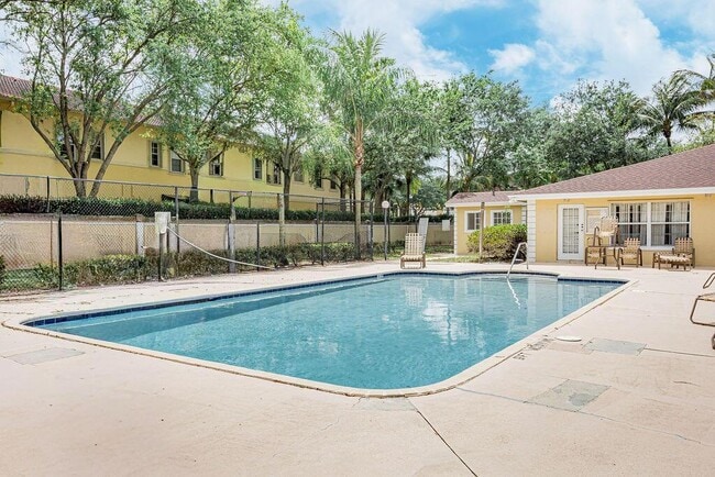 Building Photo - 1501 Palm Beach Trace Dr