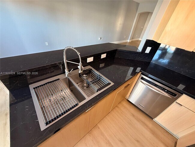 Building Photo - 10803 NW 83rd St