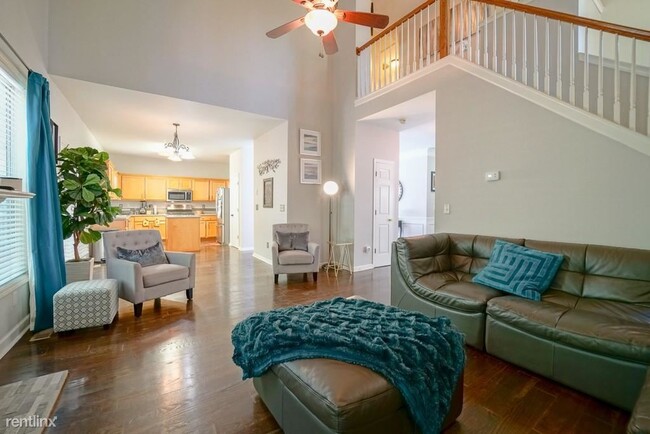 Building Photo - 4 br, 3 bath House - 240 Windy Circle