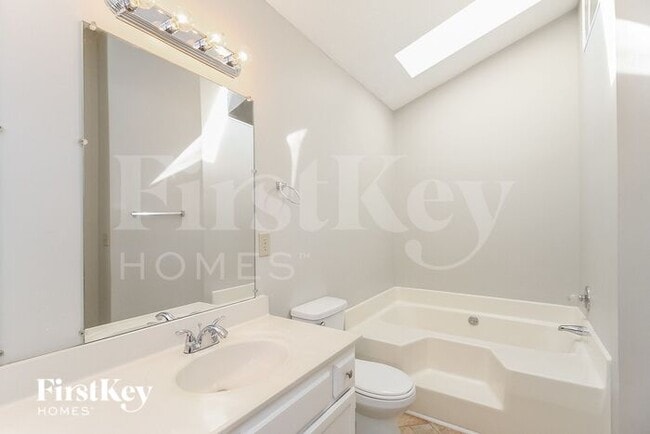 Building Photo - 7137 Avenbury Cir
