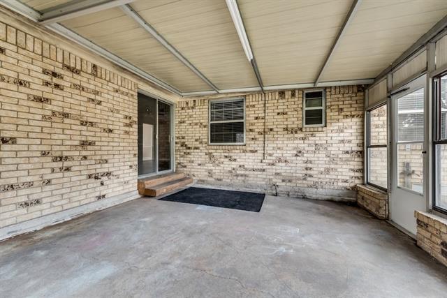 Building Photo - 2240 Babalos Ln