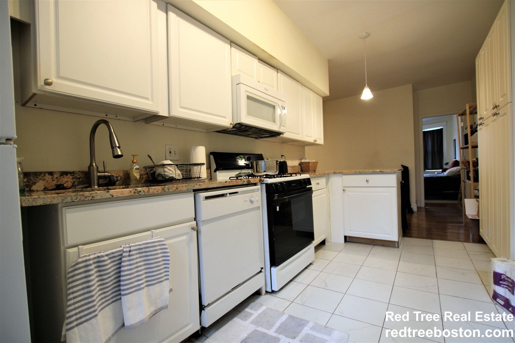 Building Photo - 1868 Commonwealth Ave