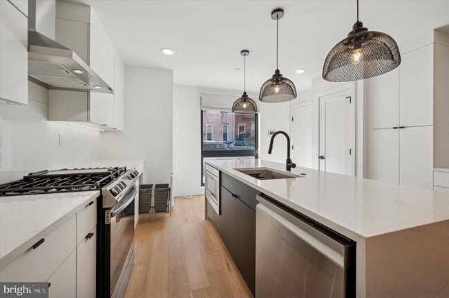 Building Photo - 871 N 20th St